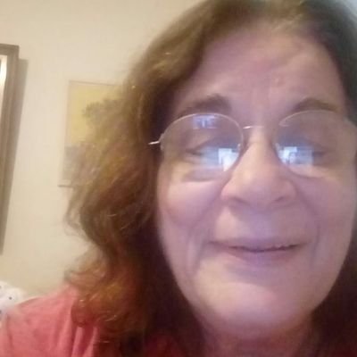 Profile Picture of Maria  Gloria Atalla (@Maglor52) on Twitter