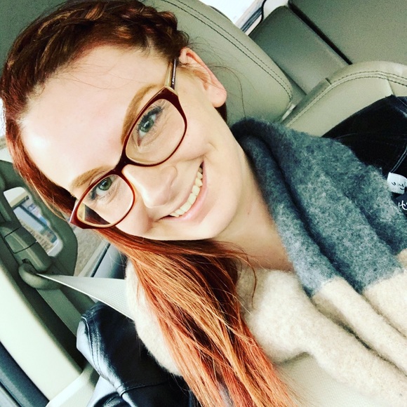 Profile Picture of Paige Nester (@pjnester) on Poshmark