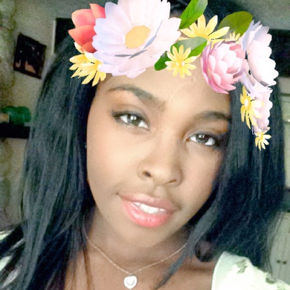 Jennyca Meresse - Poshmark Profile Picture of Jennyca Meresse (@jennyca411) on Poshmark