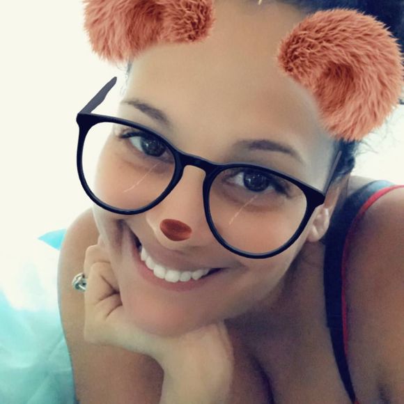 Profile Picture of Mari Rivera (@maririvera245) on Poshmark