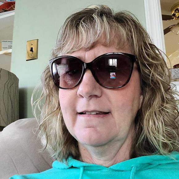 Profile Picture of Cindy Spacht (@guardmom60) on Poshmark