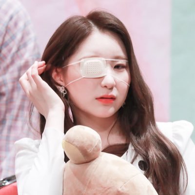 Profile Picture of 𝐓𝐇𝐄 𝐇𝐚𝐧 𝐂𝐡𝐨 𝐖𝐨𝐧 (@dearestchaeyeon) on Twitter