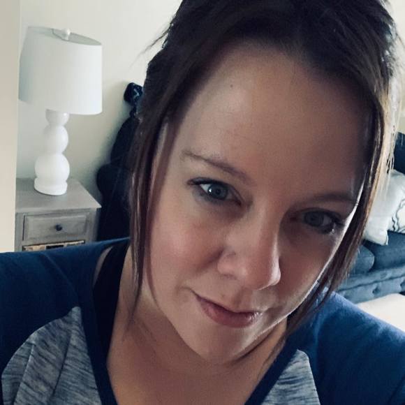 Profile Picture of Gidget Kinley (@gidget525) on Poshmark