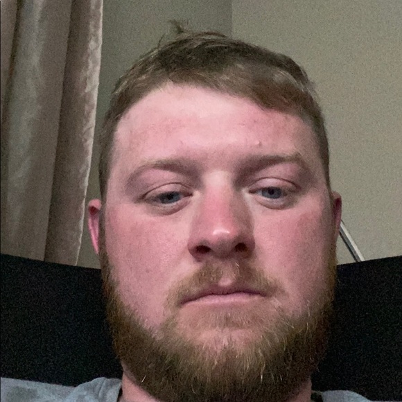 Profile Picture of Jeff Mullins (@deffy218) on Poshmark