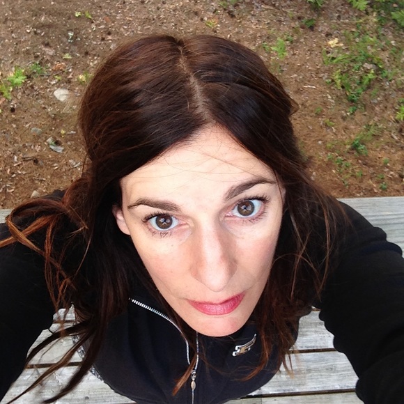 Profile Picture of Sara Dillman (@saradillman) on Poshmark