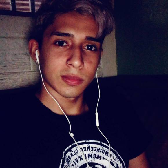 Profile Picture of Joel Rojas (@jorojas891) on Poshmark