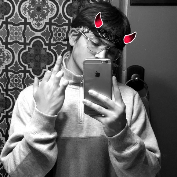 Profile Picture of Omar Martinez (@ogm686) on Poshmark