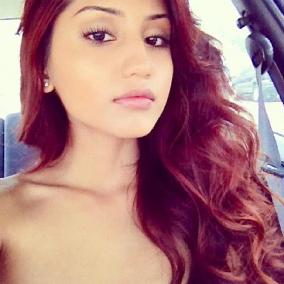 Profile Picture of Honey Coca (@la_flacaa) on Poshmark