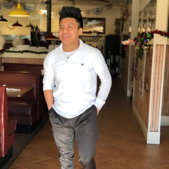 Profile Picture of Domingo Gonzalez (@domingonp) on Poshmark