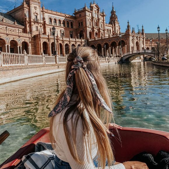 Profile Picture of Tori Murphy (@torimrphy) on Poshmark