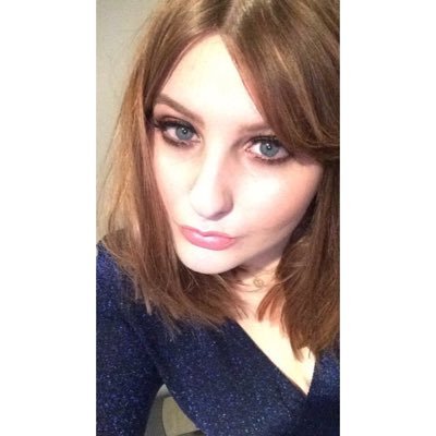 Profile Picture of Emily Bates (@@emileeex) on Twitter