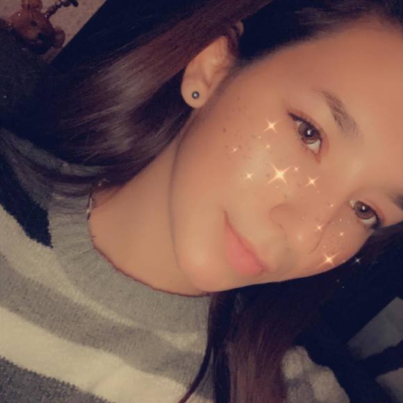 Profile Picture of Kaitlyn Neihardt (@kaitlynneihardt) on Poshmark