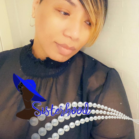 Profile Picture of Kimberly rose Chess bennett (@sunshine3412) on Poshmark