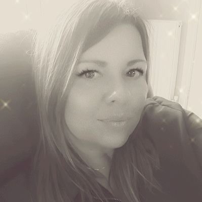 Profile Picture of Clare Goodman (@fluffyclump75) on Twitter