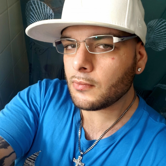 Profile Picture of Joseph Thibodeau (@josephthibodeau) on Poshmark