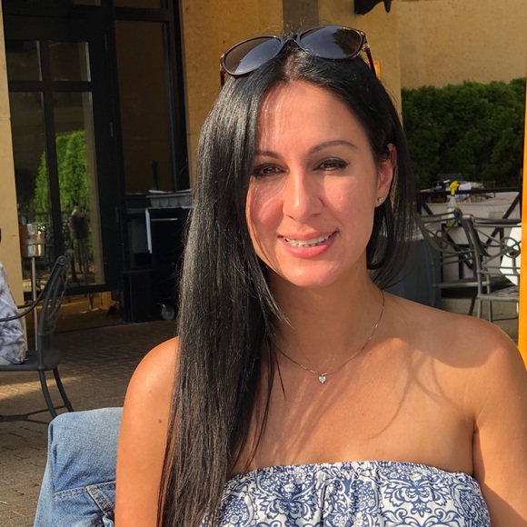 Profile Picture of Adriana Bifarella (@only1adriana) on Poshmark