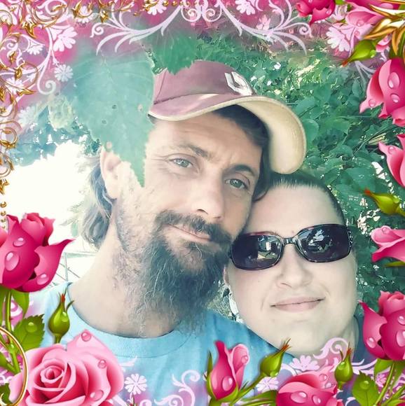 Profile Picture of Daniellealbert Bouska (@daniellealbertb) on Poshmark