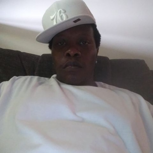 Andre Reeves - Poshmark Profile Picture of Andre Reeves (@andrereeves79) on Poshmark