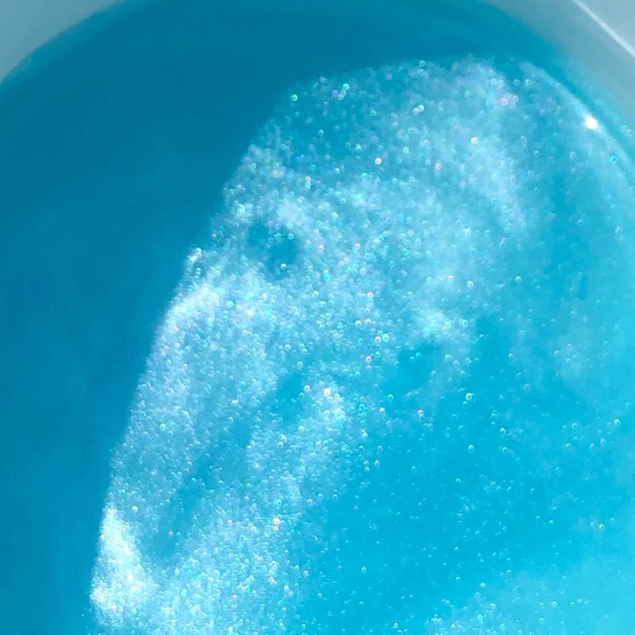 Profile Picture of Alexandra Hayden (@alexandrahay784) on Poshmark