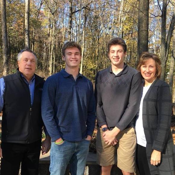 Profile Picture of Eric Frankenfield (@efrankenfield) on Poshmark