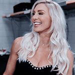 Profile Picture of 𝑑𝑒𝑠𝑡𝑖𝑛𝑦 𝑏𝑟𝑜𝑢𝑔𝘩𝑡 𝑡𝑜 𝘩𝑒𝑟 𝑡𝘩𝑟𝑜𝑛𝑒 (@dawnofanheiress) on Instagram