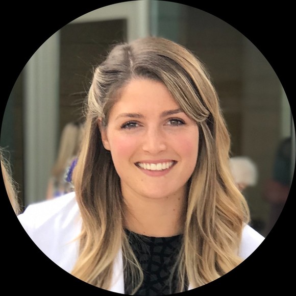 Profile Picture of Ellen Bailey (@ebailey00) on Poshmark