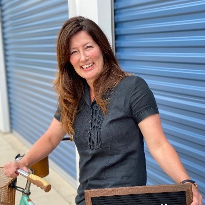 Profile Picture of Yolanda Barron (@Yolanda49653511) on Twitter
