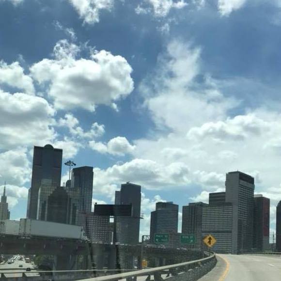 Profile Picture of Alice Rangel (@alhciarangel63) on Poshmark