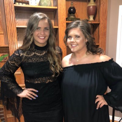Profile Picture of Claire Weber (@claireweberr) on Twitter