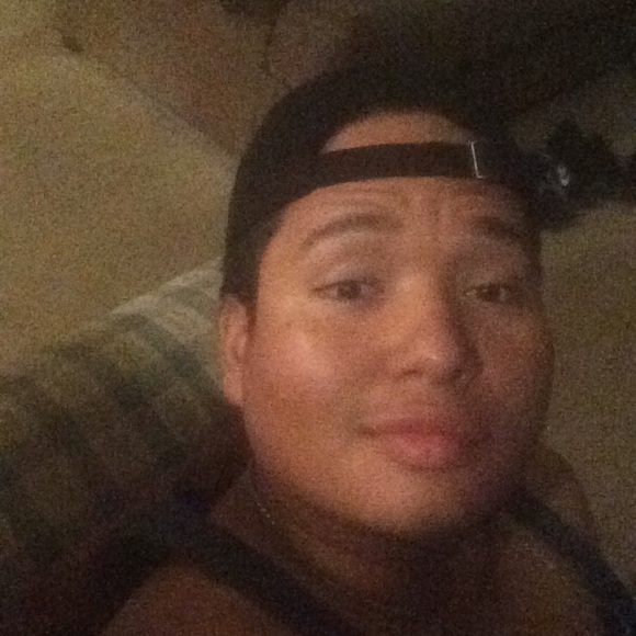 Profile Picture of John Alarcon (@johnalarcon22) on Poshmark
