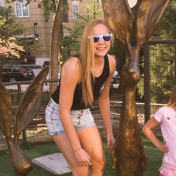 Profile Picture of Addison Ryan (@addisonryan) on Poshmark
