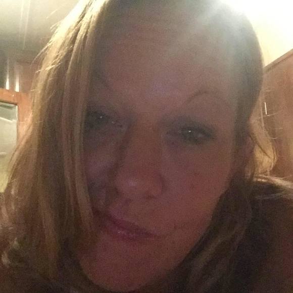 Profile Picture of Anntoinette Olmstead (@tntdyno7) on Poshmark