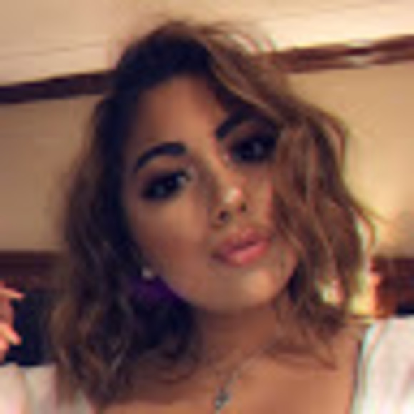 Profile Picture of Jesslyn Tapia (@jessyyy1197) on Poshmark