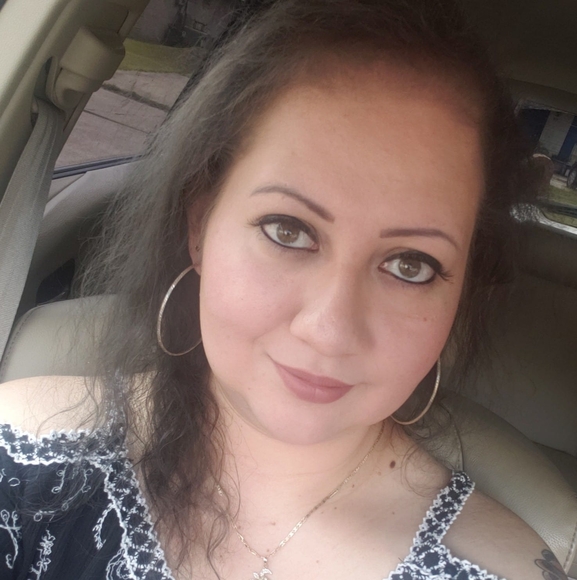 Profile Picture of Nancy Pereira (@npereira90) on Poshmark