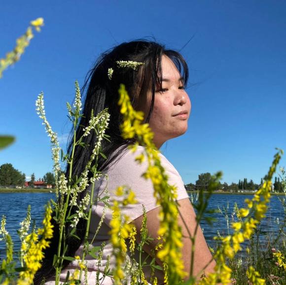 Profile Picture of Hyacinth Astudillo (@hastudillo) on Poshmark