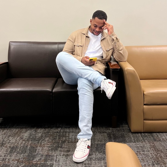 Profile Picture of Justin Hornsby (@jayalexsanders) on Poshmark