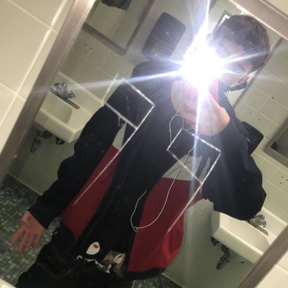 Profile Picture of Elyjah Reum (@elyjahreum) on Poshmark