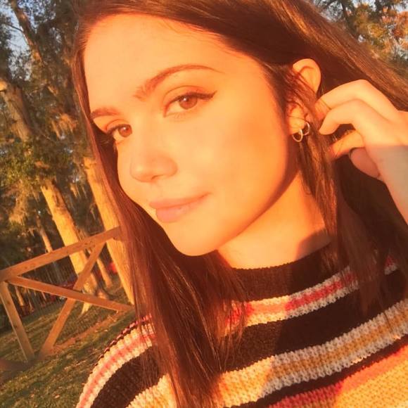 Profile Picture of Haley Stokes (@hstokes17) on Poshmark