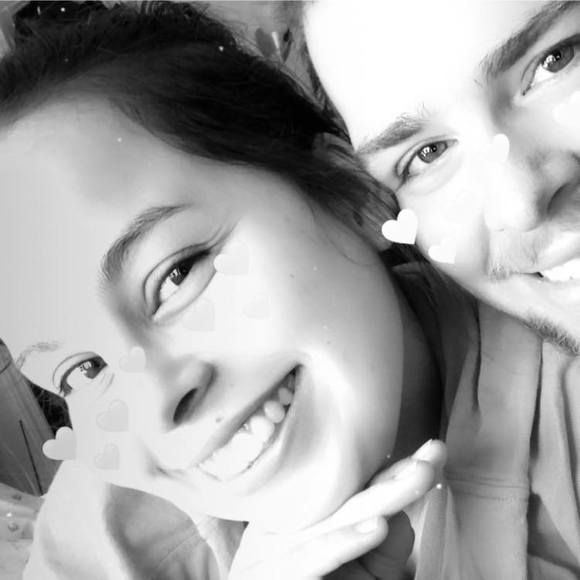 Profile Picture of Danielle Murphy (@smallz420410) on Poshmark