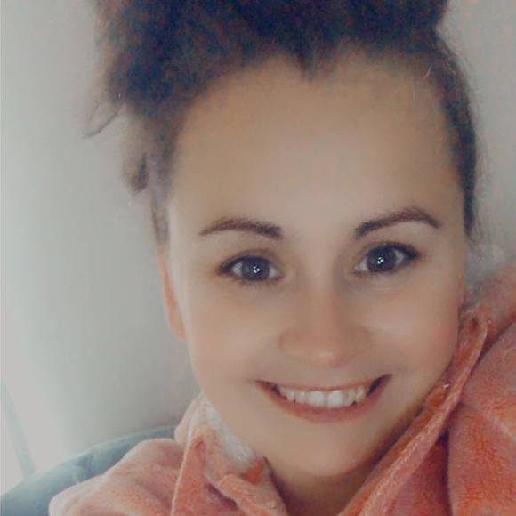 Profile Picture of Nicole Cisewski (@ncisewski) on Poshmark