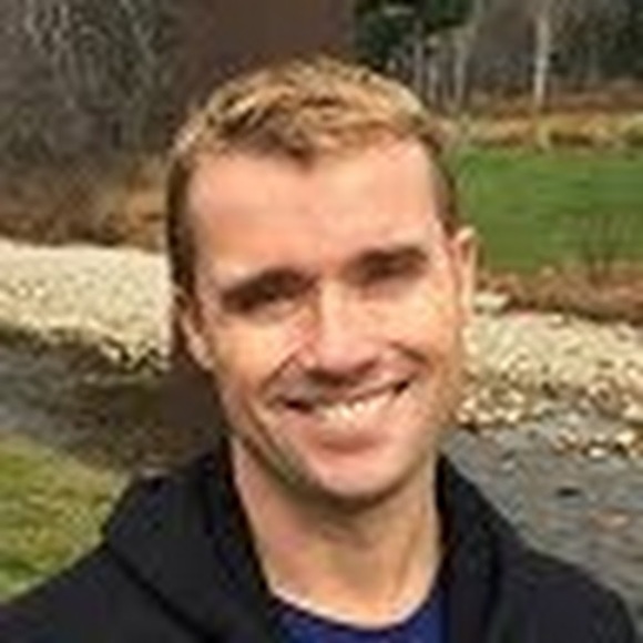 Profile Picture of Stuart Crabb (@stuartcrabb) on Poshmark