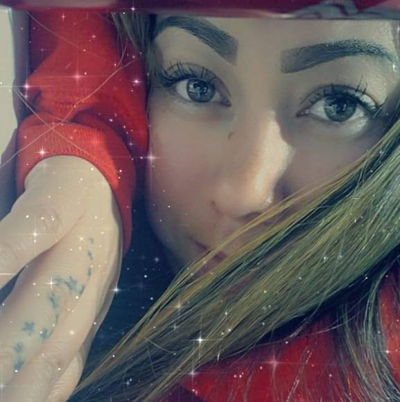 Profile Picture of Carmen Esquivel (@carmenesquiv661) on Poshmark