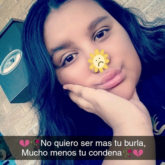 Profile Picture of Issa Sandra (@sslopez77) on Poshmark