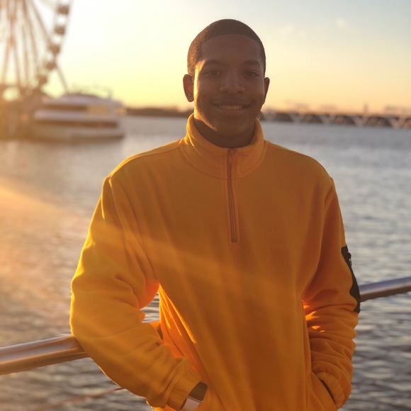 Profile Picture of David Catchings (@dcatch789) on Poshmark