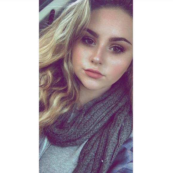 Profile Picture of Shaylee Chermer (@shayleechermer) on Poshmark