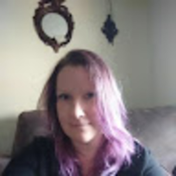 Profile Picture of Tara Stankowitz (@stara39) on Poshmark