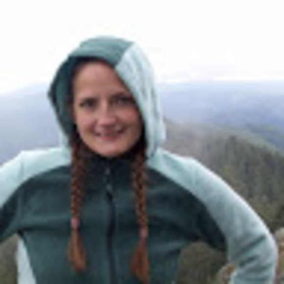 Profile Picture of Jennifer Lempa (@jlempa) on Poshmark