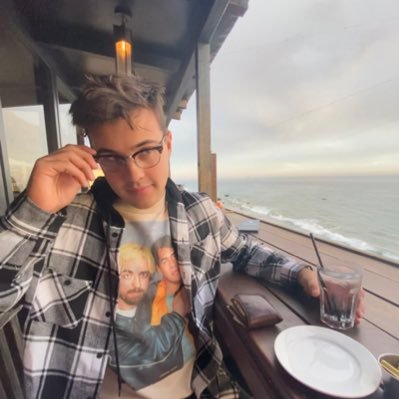 Profile Picture of Shu (@AndrewPShuster) on Twitter