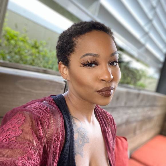 Profile Picture of Jenise Adams (@lifewithjenise) on Poshmark
