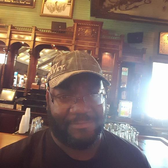 Profile Picture of Maurice Jones (@ervinmjones) on Poshmark